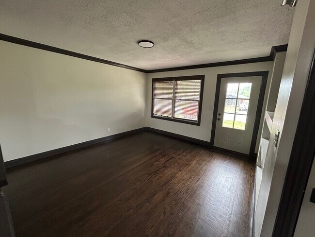 Building Photo - 9610 Britannia Ct