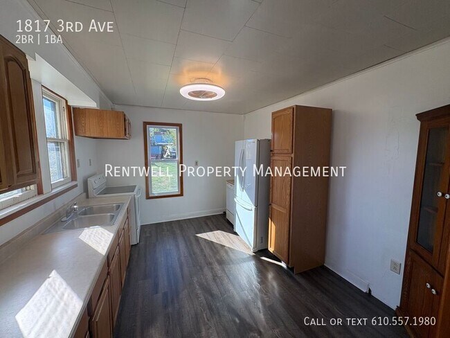 Building Photo - 1817 3rd Ave