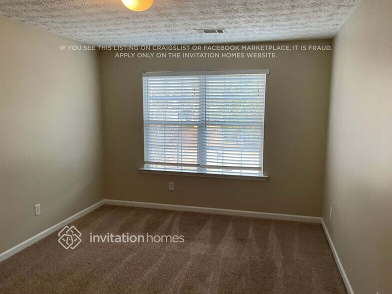 Building Photo - 5411 Skylar Creek Ln NE