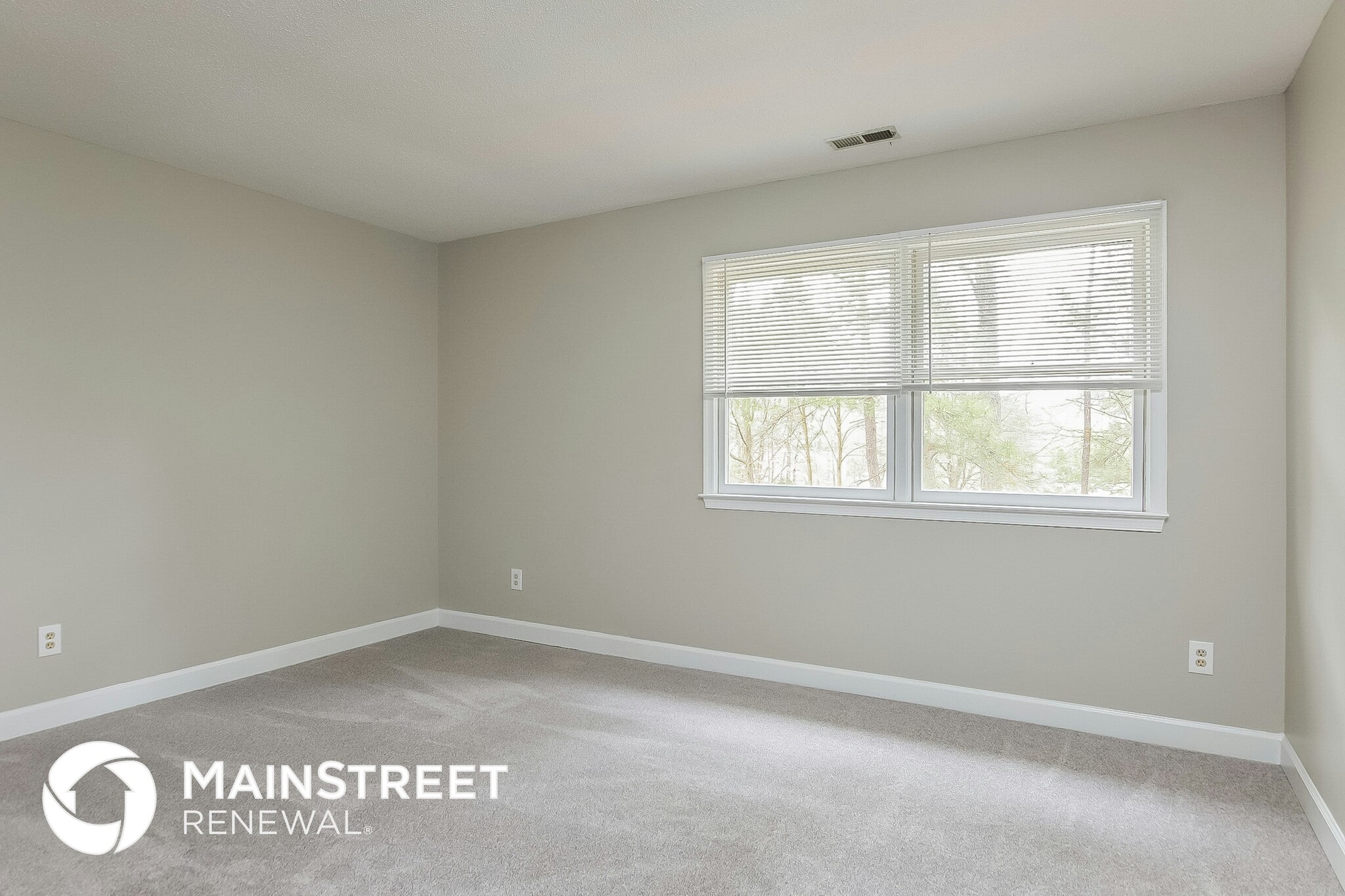 Building Photo - 1410 Rowemont Dr