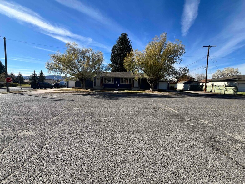 Building Photo - 2505 Hancock Ave