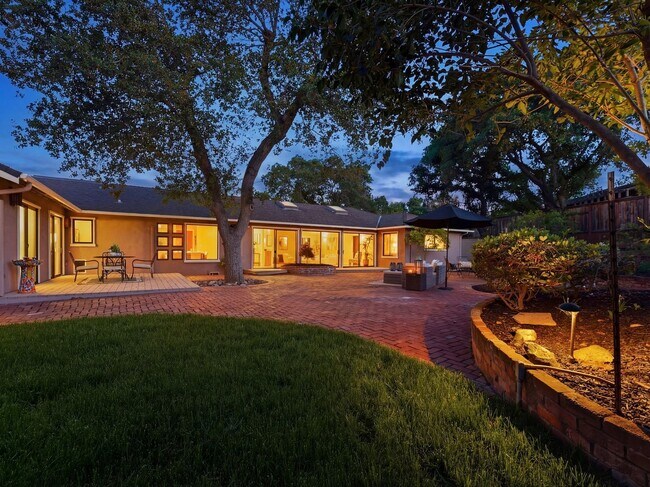 Building Photo - OPEN HOUSE 5/9 & 5/10 1:30-4:30