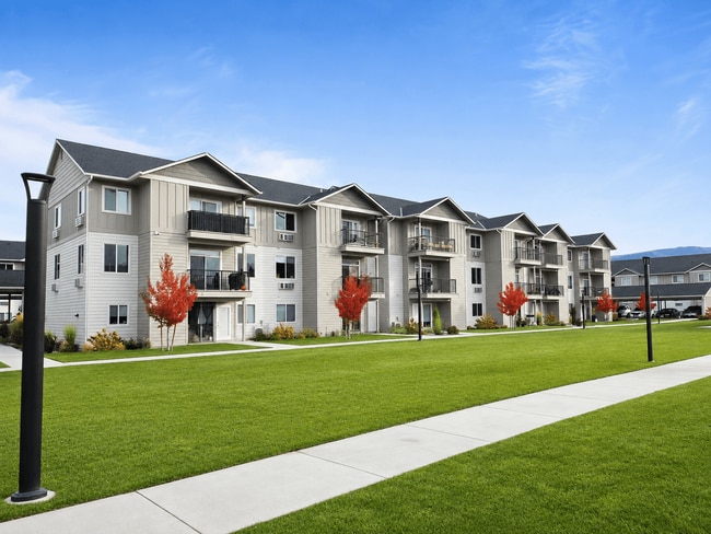 Building Photo - The Landing at Sutton Place