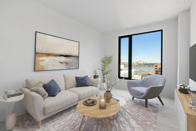 Primary Photo - 33-52 Crescent Street