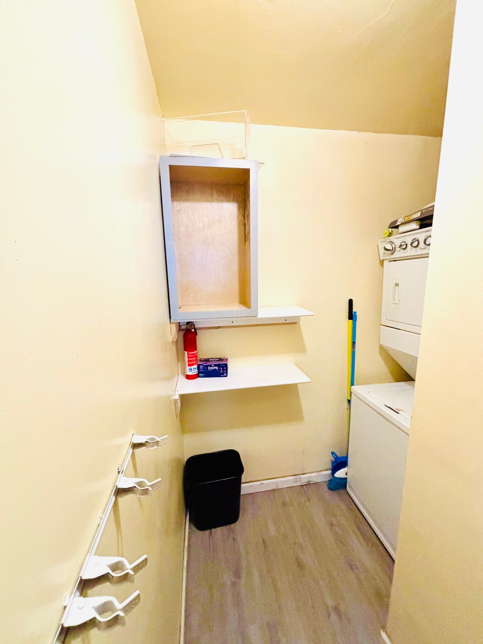 Building Photo - 2306 Napfle St