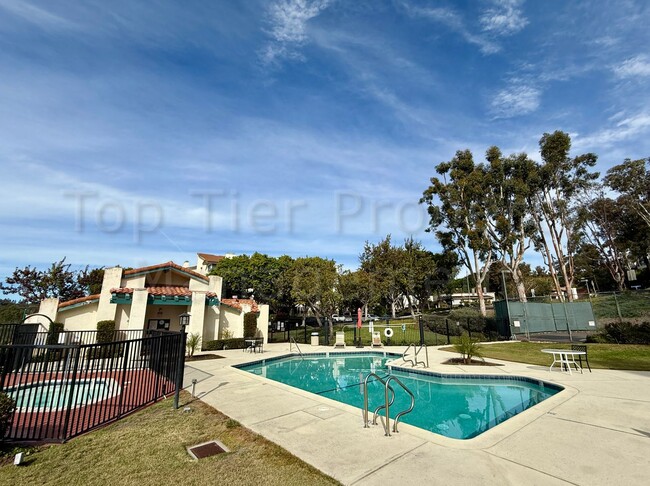 Building Photo - ***Cozy 1 Bed / 1 Bath Condo in Tierrasant...