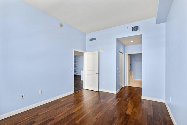 Building Photo - 480 Hibiscus St