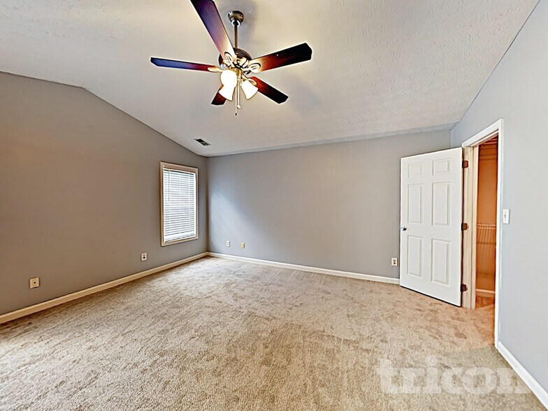 Building Photo - 726 Westbury Dr
