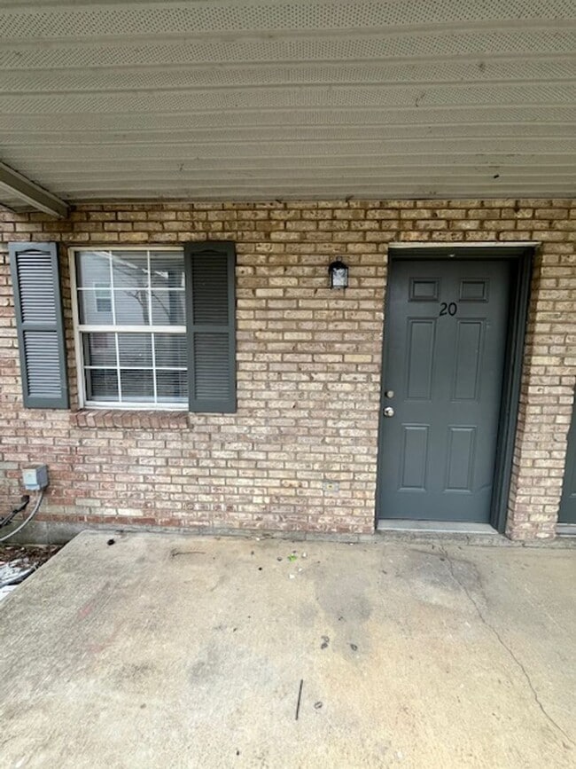 Building Photo - 2 Bedroom, 1.5 Bath Close to Berea College