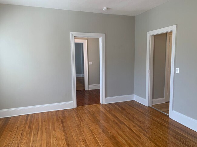 Building Photo - 718 Cattell St