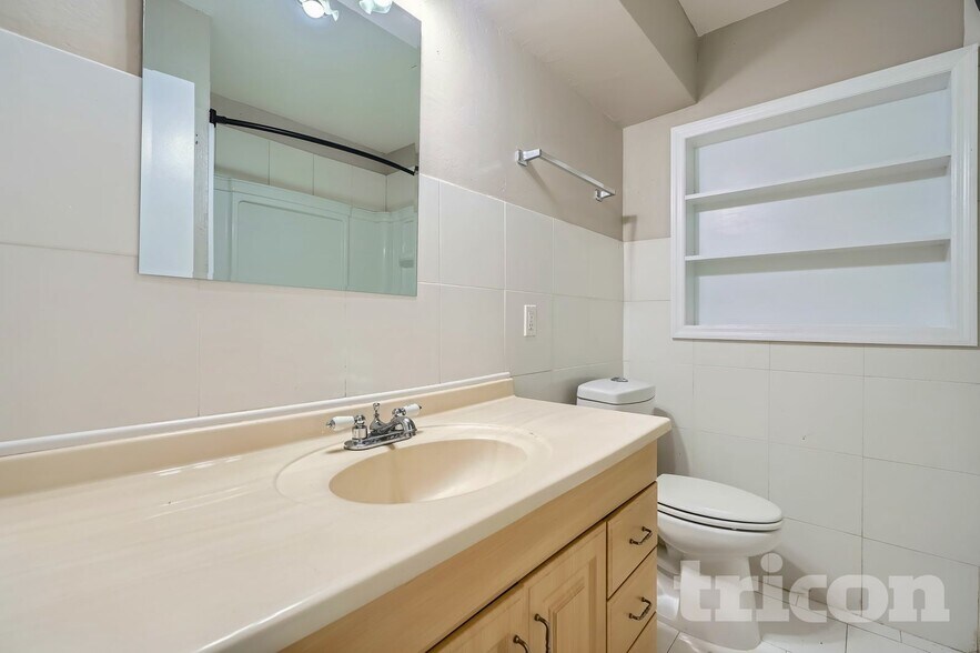 Building Photo - 2020 Magnolia Dr