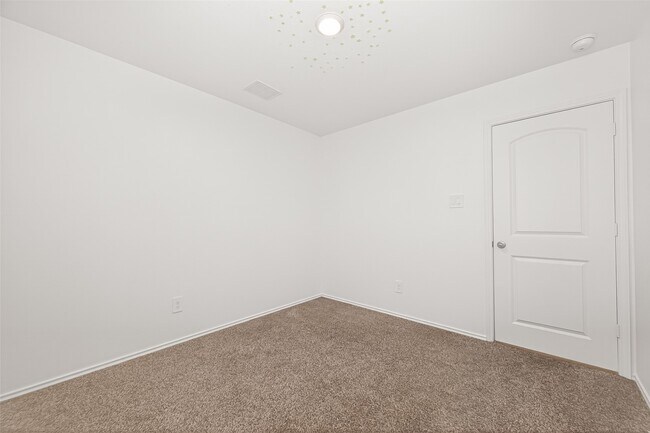 Building Photo - 1710 Legacy Hills Dr