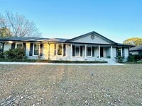 Building Photo - 2664 Abington Dr SW