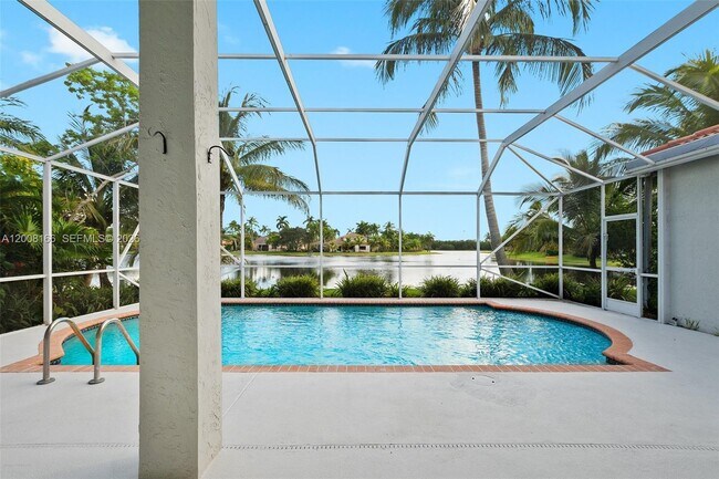 Building Photo - 646 Heritage Dr