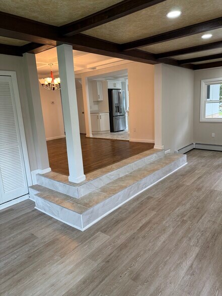 Breezeway - 62 Belfield Dr