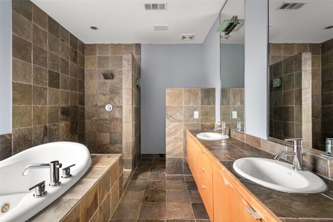 Building Photo - 224 Willard St