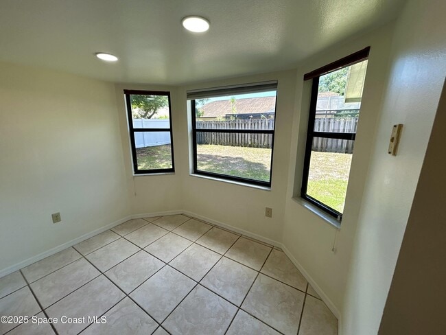 Building Photo - 895 Wandering Pine Trail