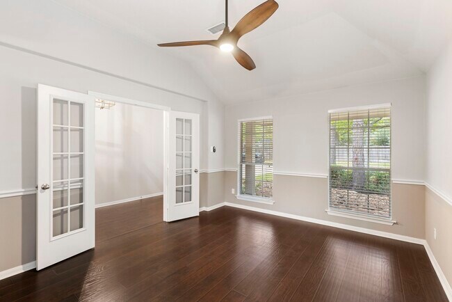 Building Photo - 35 Auburn Path Dr