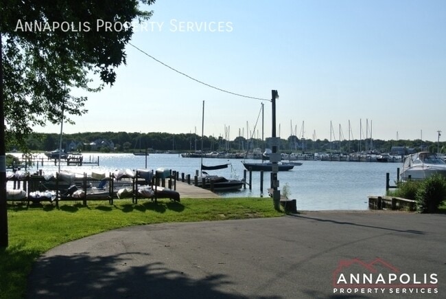 Building Photo - 403 Edgemere Dr