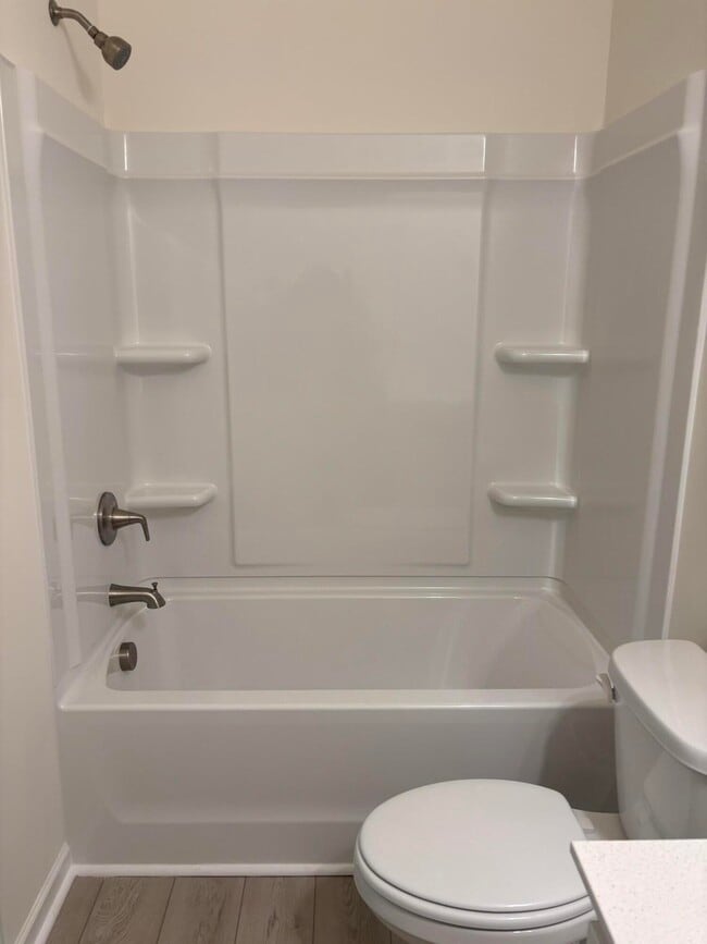 Building Photo - 372 Acorn St