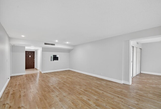 Building Photo - 4080 Tivoli Ct