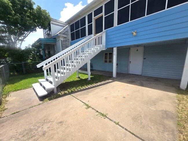 Building Photo - 3610 Avenue K