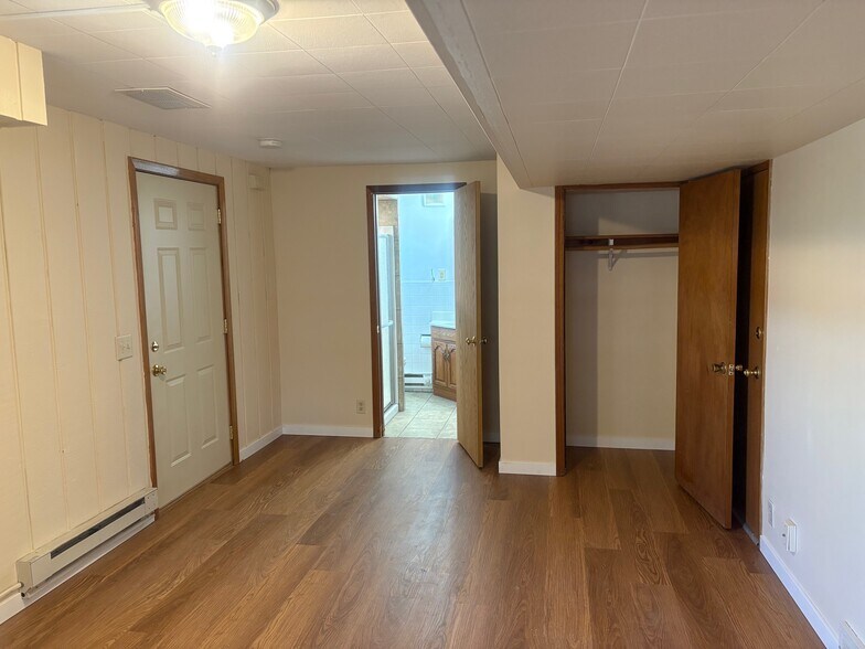 Building Photo - 6396 Nesbitt Rd