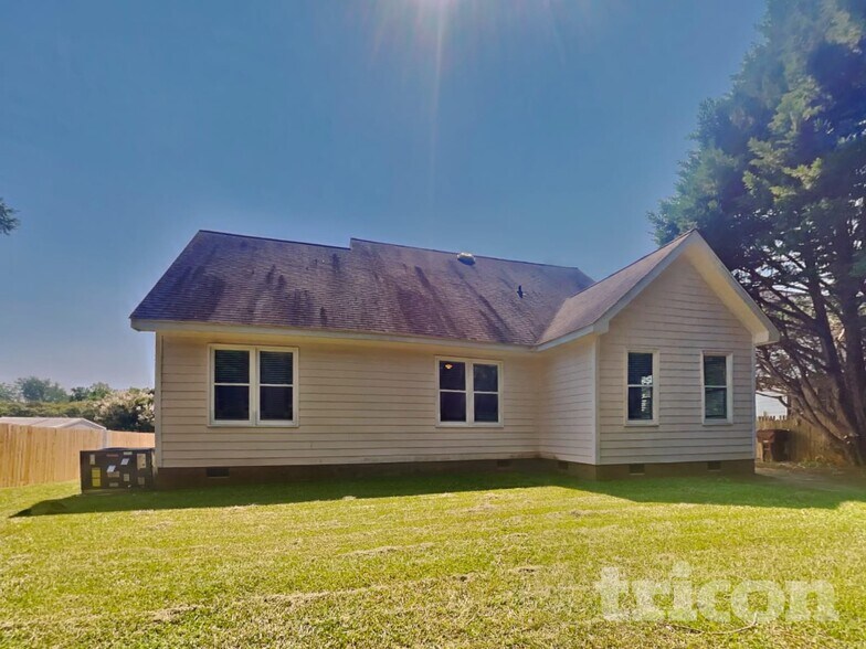 Building Photo - 237 Wexford Dr