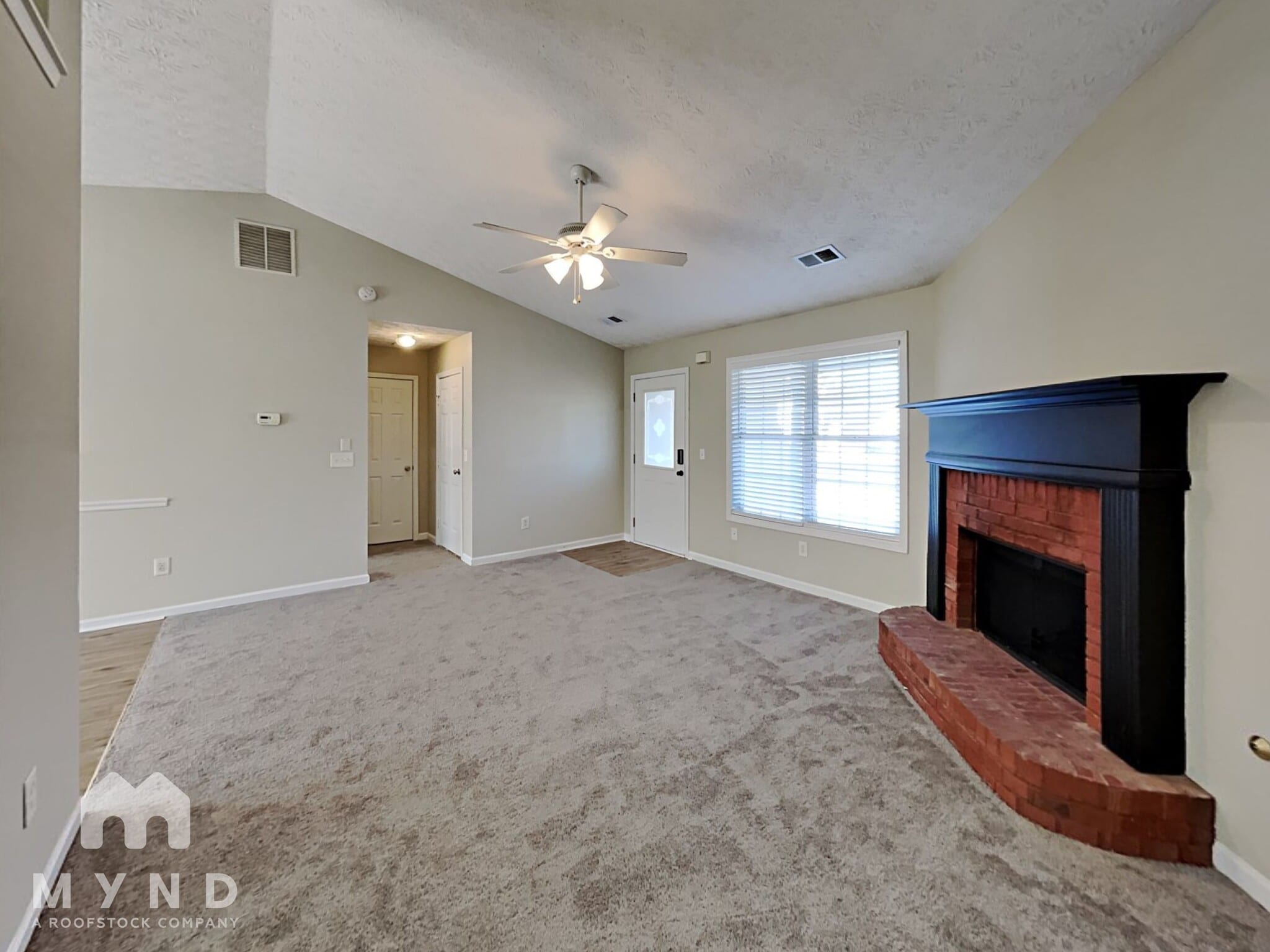 Building Photo - 185 Waters Edge Dr