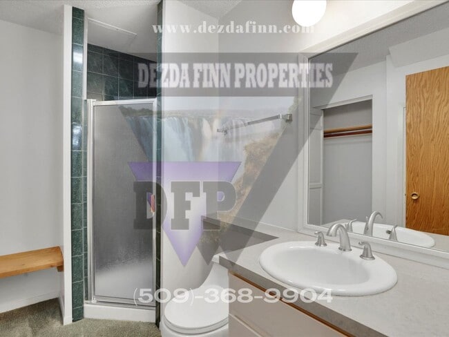 Building Photo - 3,700 sqft of Quiet Luxury & Stunning Views