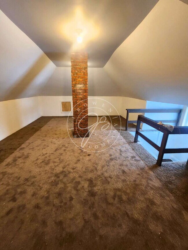 Building Photo - One of a kind 2 story 3-bedroom apartment!