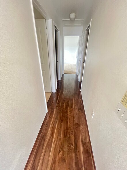 Building Photo - 91-1015-1015 Kamaaha Ave