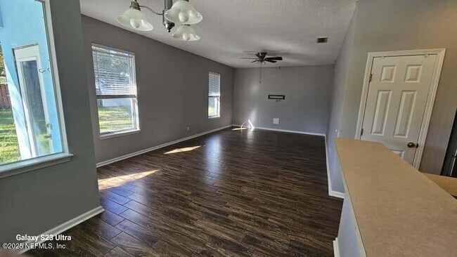 Building Photo - 709 Muskogee Ln