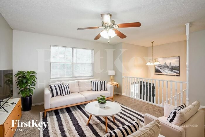 Building Photo - 3920 Pinetop Dr