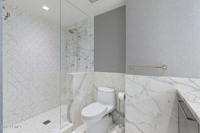 Building Photo - 6587 N Palmeraie Blvd