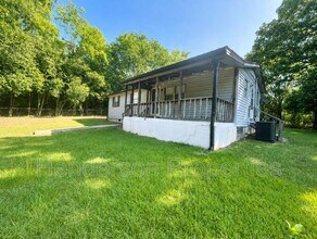 Building Photo - 529 Barringer Chapel Rd
