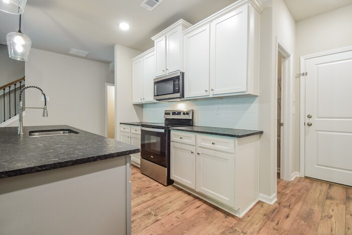 Building Photo - 1175 Spring Marsh Ct NE