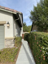 Building Photo - 32406 Whispering Glen Trail