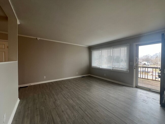 Building Photo - Spacious 3BR Home with 1-Car Garage & Private Backyard in Johnson City