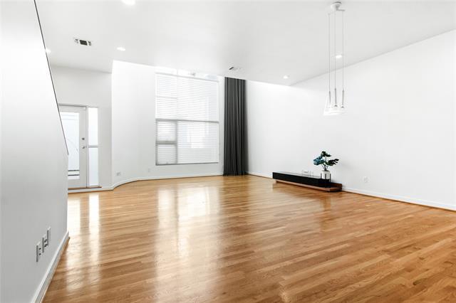 Building Photo - 4022 Travis St