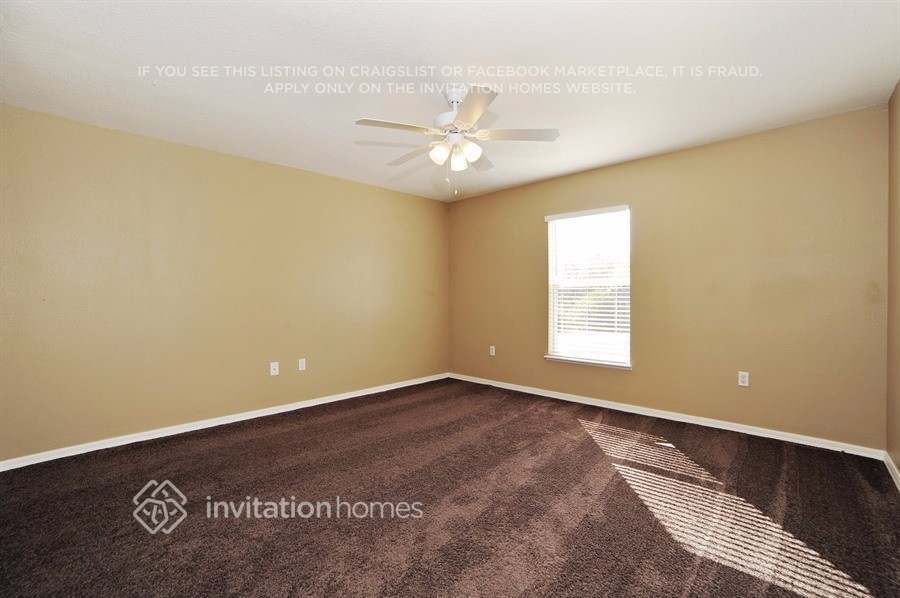 Building Photo - 947 Brenton Leaf Dr
