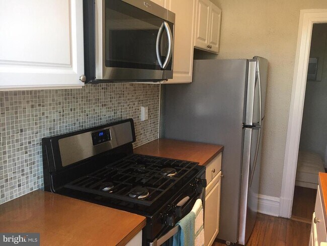 Building Photo - 1725 17th St NW