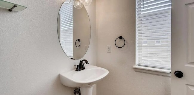 Building Photo - 5453 Water Tower Promenade