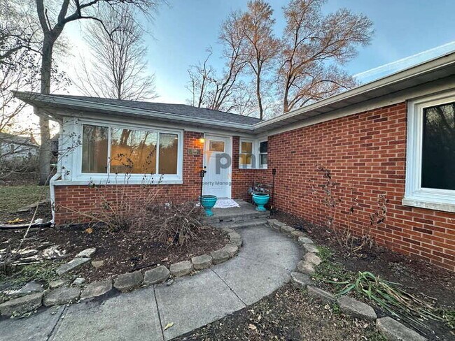 Building Photo - 1506 Rumely St