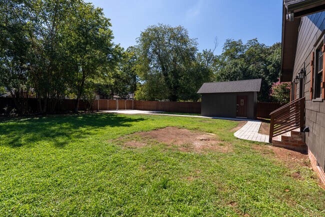 Building Photo - McCullough Heights