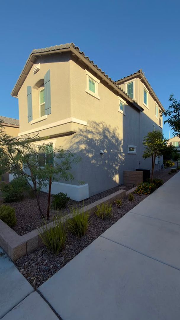 Building Photo - 10610 Sariah Skye Ave