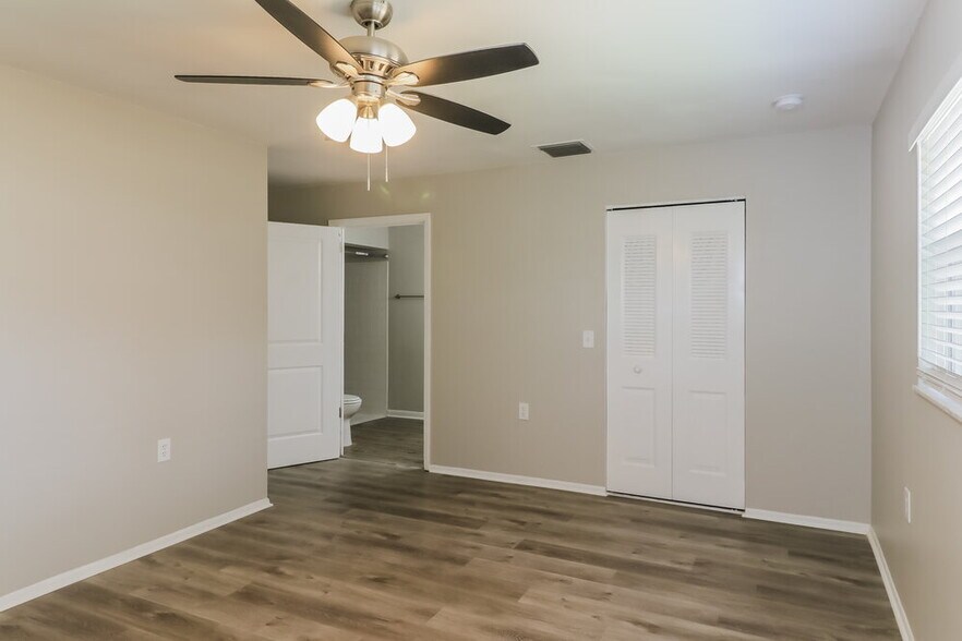 Building Photo - 7521 Como Dr