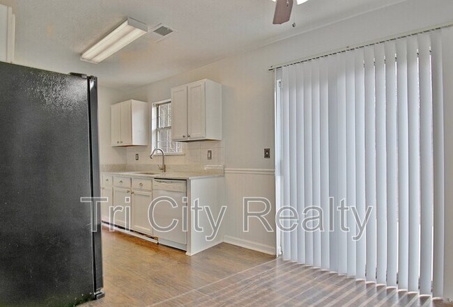 Building Photo - 350 Cobbler Dr