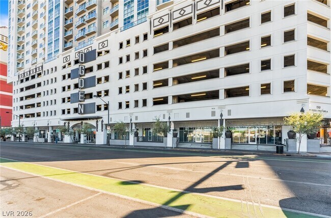 Building Photo - 150 S Las Vegas Blvd