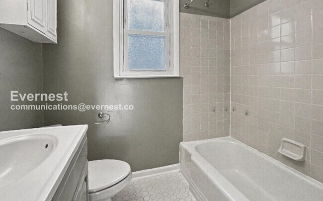 Building Photo - 1303 Brice St